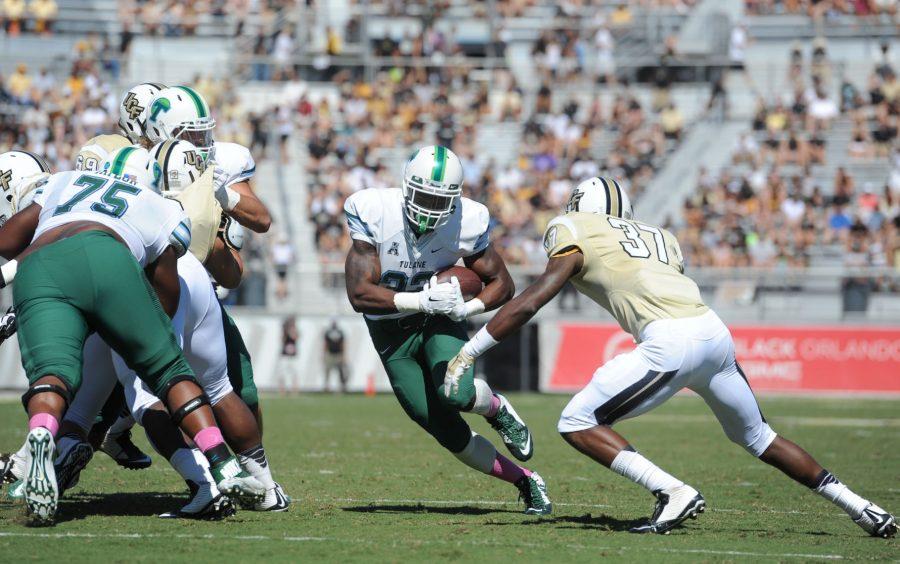 Redshirt freshman Lazedrick Thomspon rushes the ball in a 20-13 loss against Central Florida in Orlando, Florida. Thompson rushed for 63 yards on 12 attempts in the loss. 