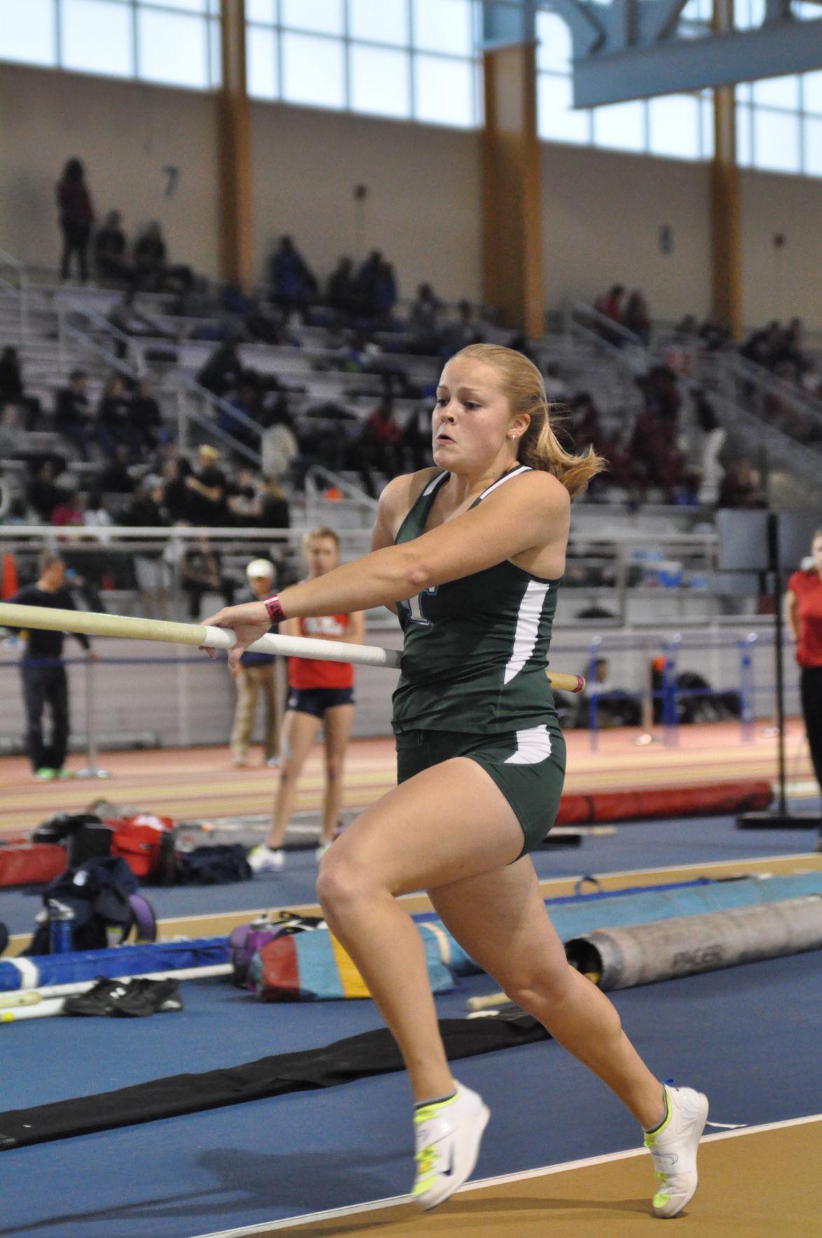 Wave shines at Alabama Relays