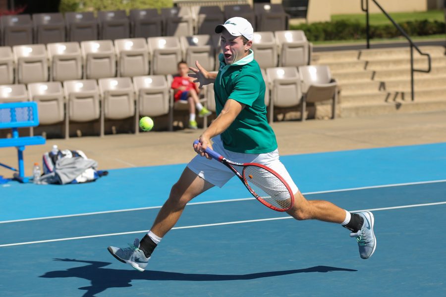 Men’s tennis surges toward AAC Championships