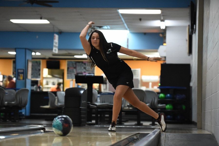Junior Tiera Gulum winds up and fires down the lane. Gulum and the rest of Tulane women’s bowling will hope for success in this weekend’s USBC Intercollegiate Sectionals in Fairview Heights, Illinois.