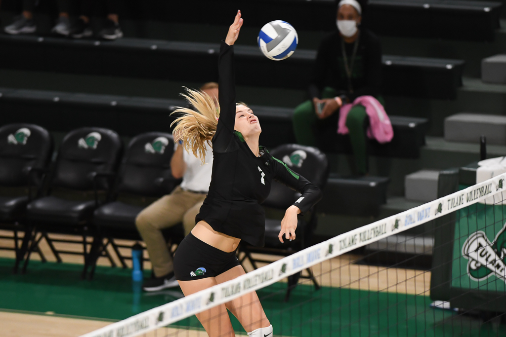 Green Wave volleyball dominates Memphis, suffers loss to SMU