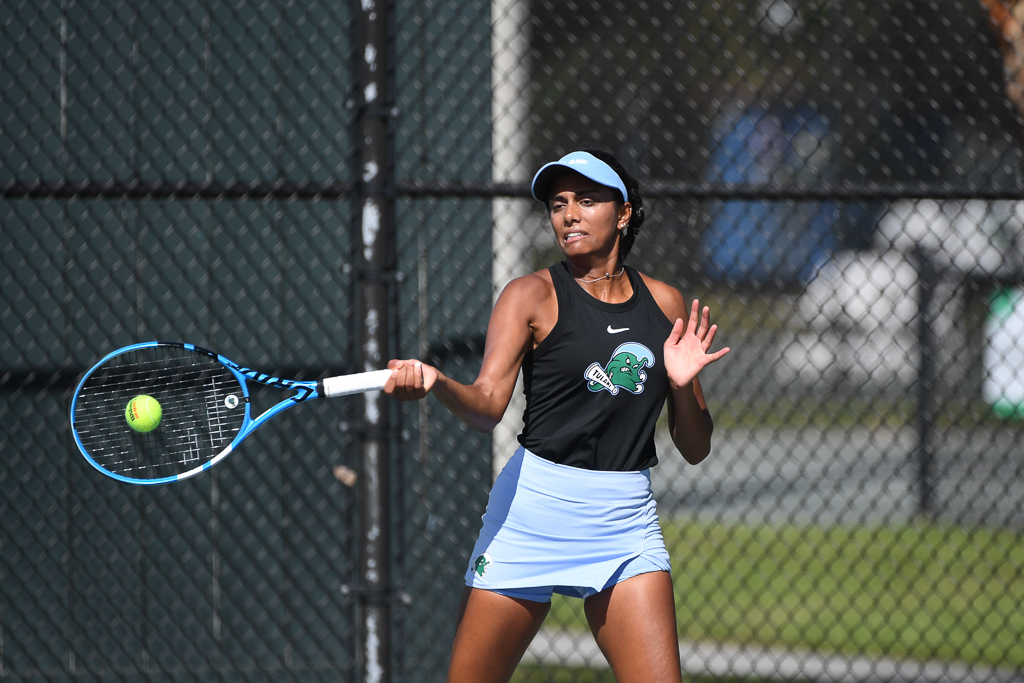 Women’s tennis finishes shortened fall season, looks ahead to spring