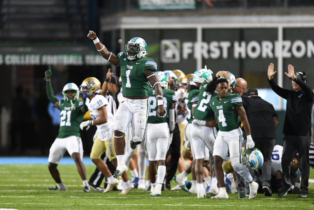 Green Wave football falls to Tulsa despite late heroics