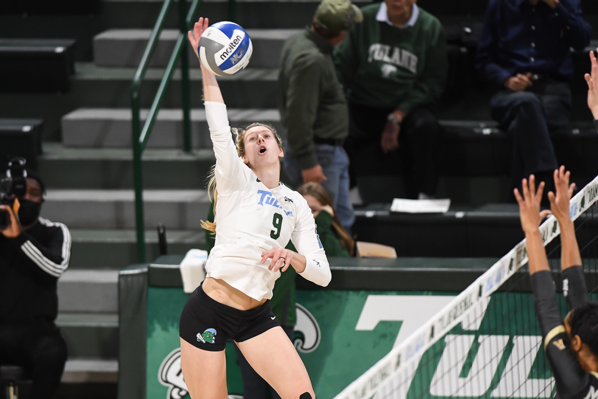 Tulane volleyball ends with senior night victory