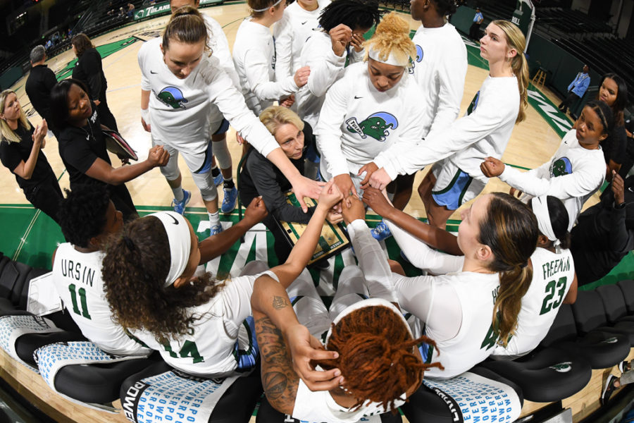 Tulane women’s basketball ended their national championship aspirations with a shock loss to underdog Houston Cougars. The Green Wave will now host the Jacksonville State Gamecocks in the Women’s National Invitational Tournament.