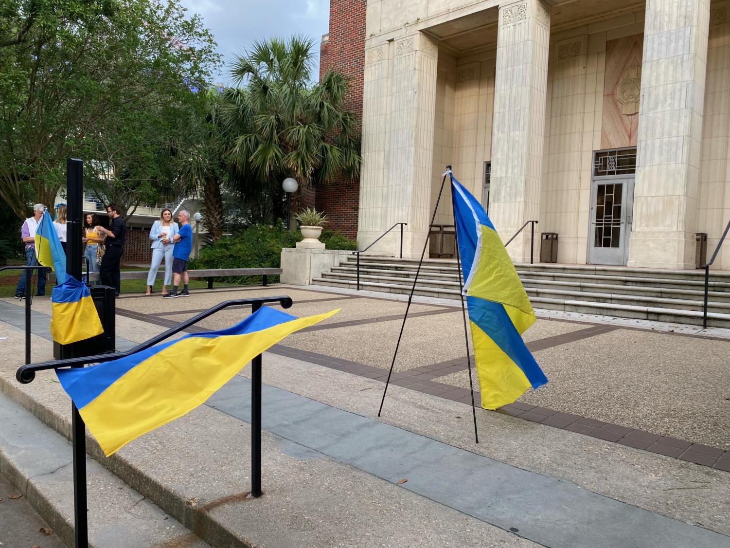 At rally, vigil: 'Glory to Ukraine'