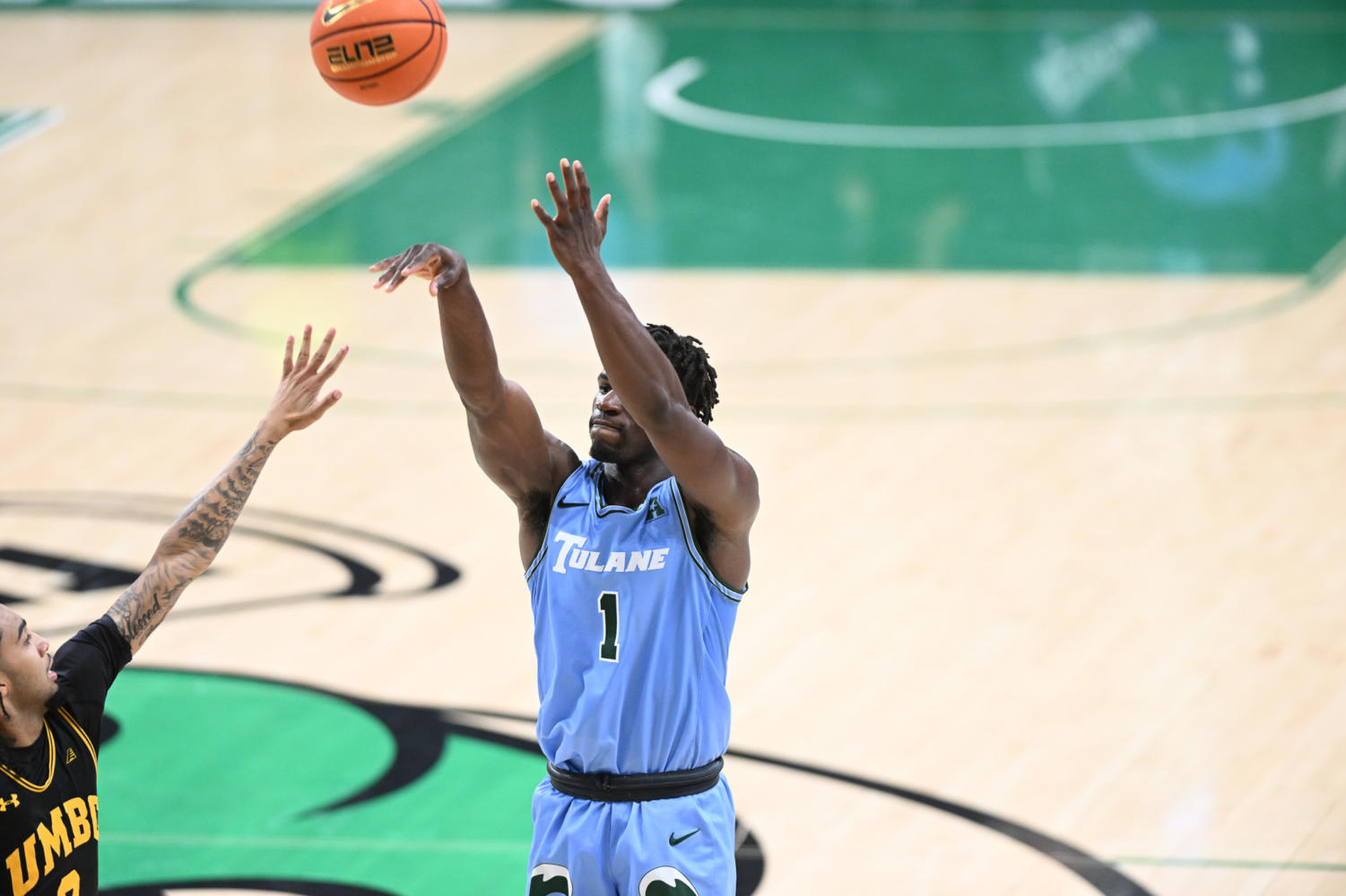 Tulane men’s basketball starts season with win