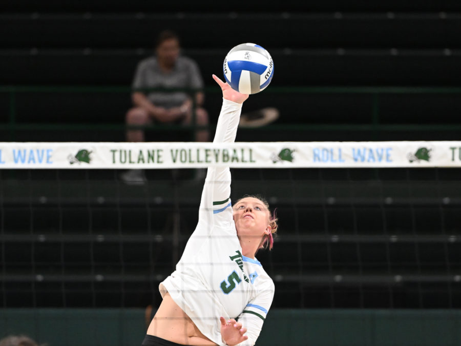Tulane volleyball continues to skid