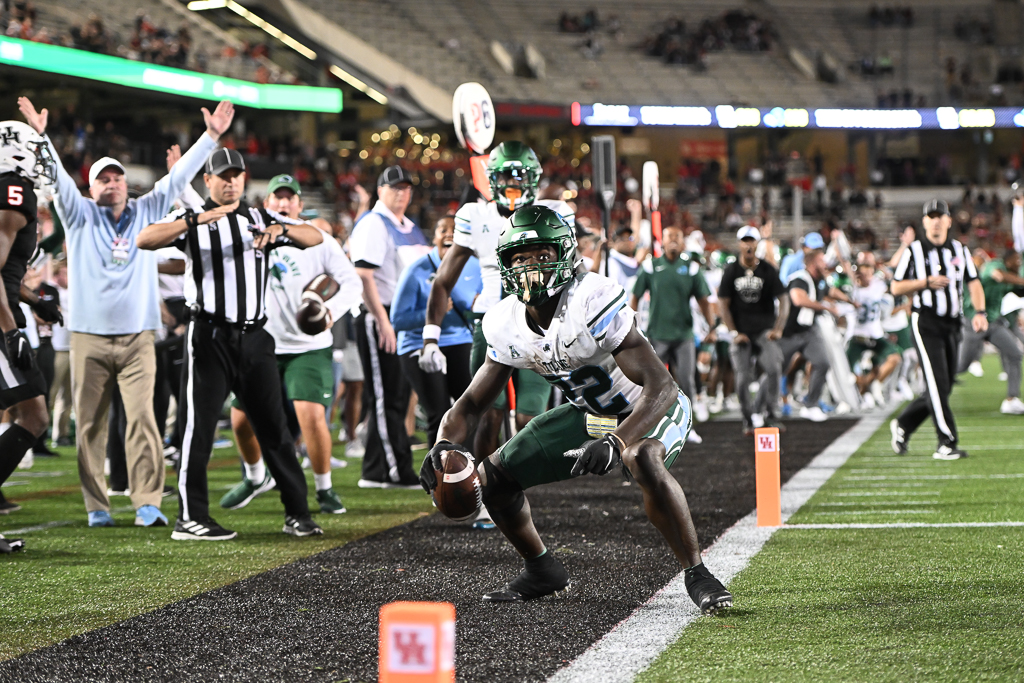 Tyjae Spears: From Humble Beginnings To Star Running Back • The Tulane ...