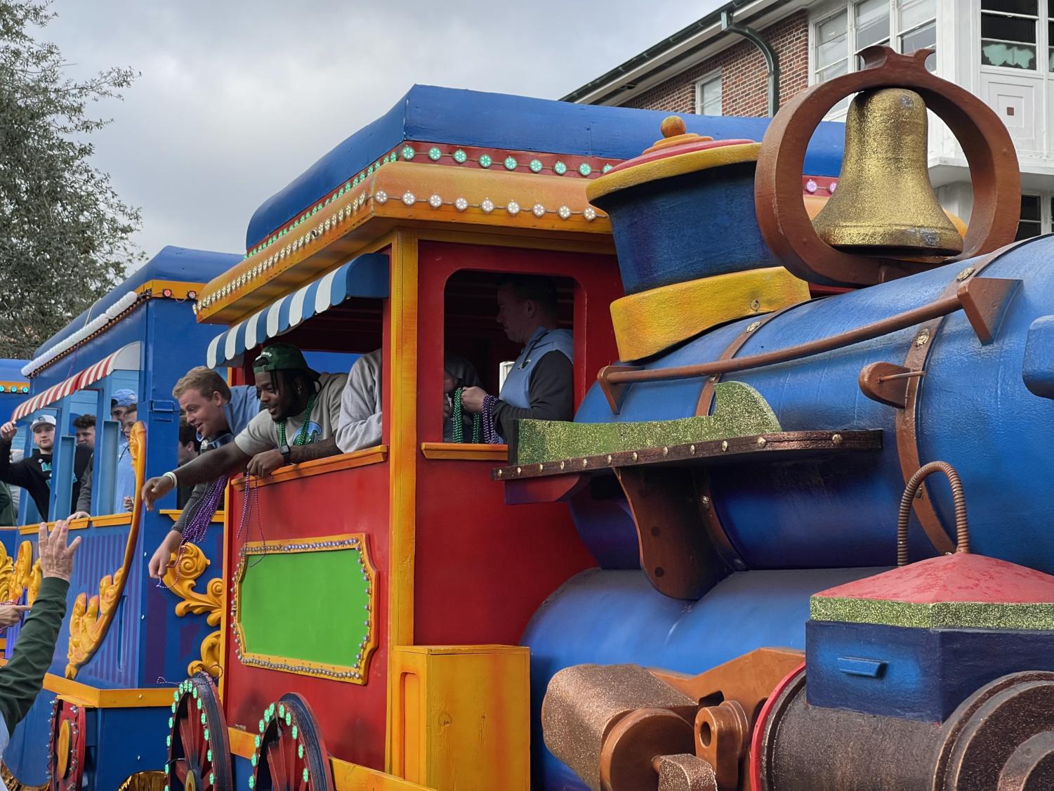 Tulane celebrates football season with parade