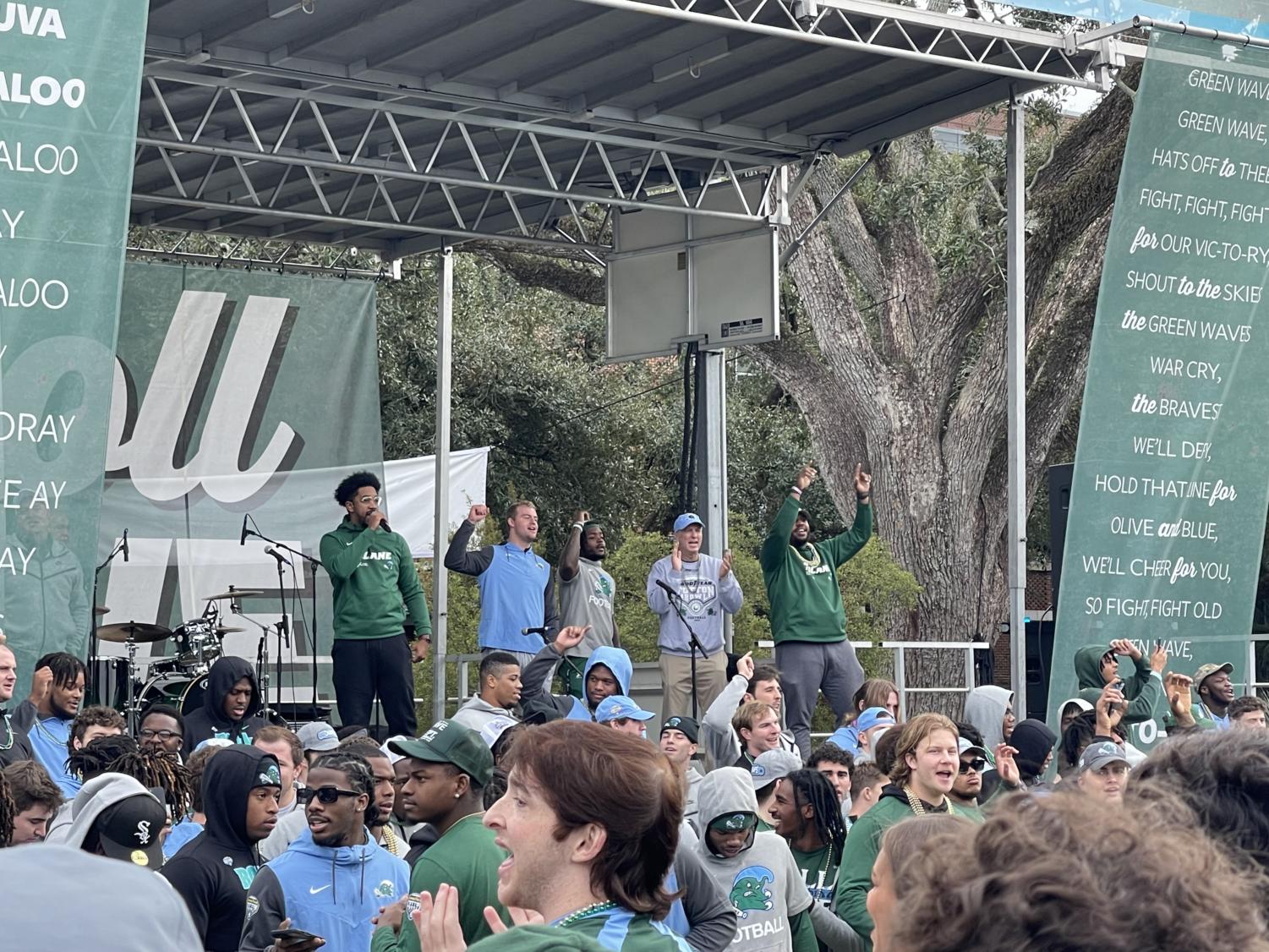 Tulane celebrates football season with parade