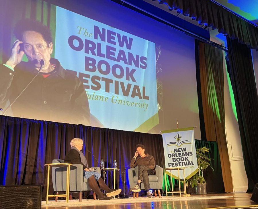Author Malcolm Gladwell talks audio storytelling with Julia Barton. 