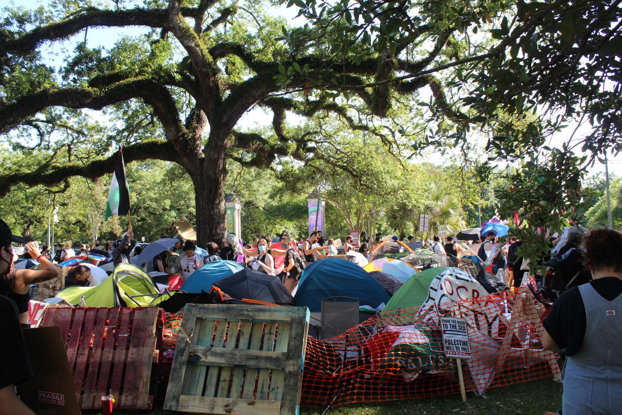 Protest passes 24-hour mark as Tulane seeks to contain encampment